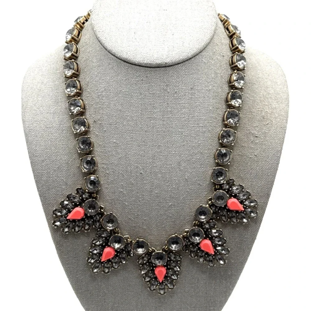 NWOT J. Crew Bib Necklace Gray Smoky Crystal Coral Pink Riviere Rivoli 20